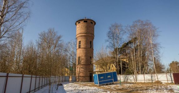 На городские торги за бывшую водонапорную башню в Ольгино пришли 33 инвестора